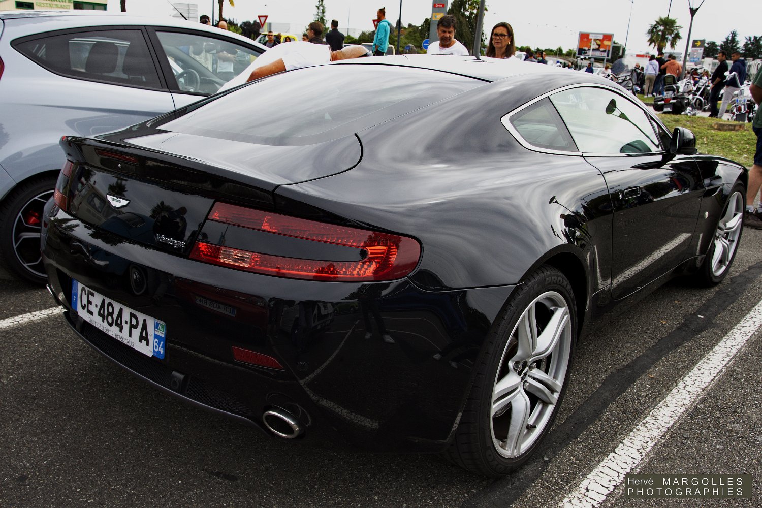 2017_Aston martin V8 Vantage-04.jpg